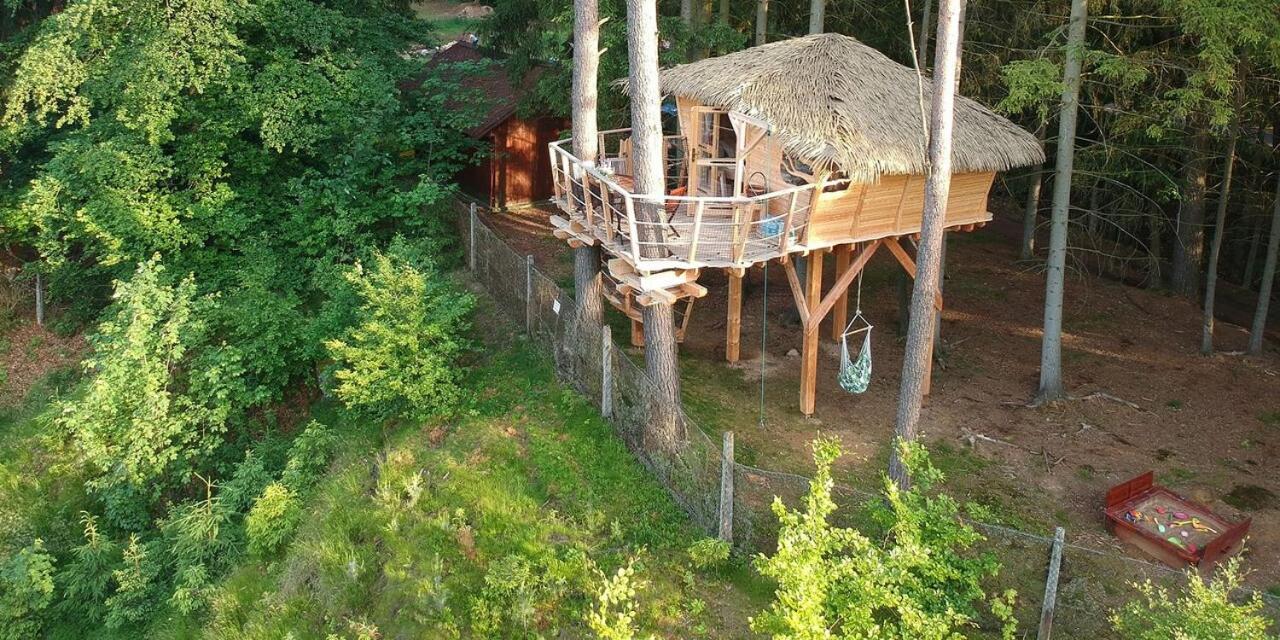 Hotel Treehouse U Rybnika Osecna Exterior foto